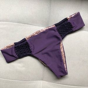 Acacia Poppy bottoms size M